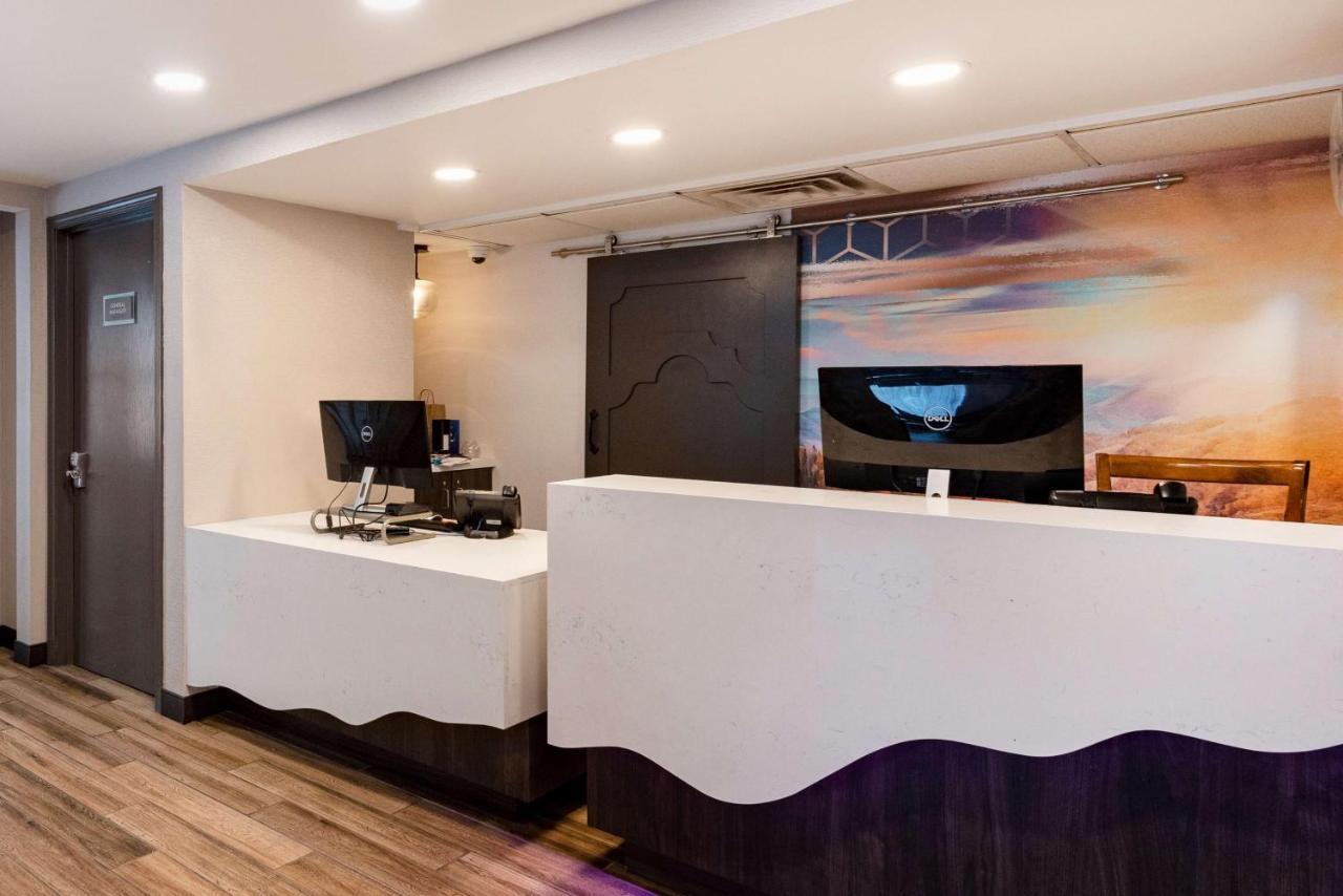 Best Western Fishkill Inn & Suites Экстерьер фото