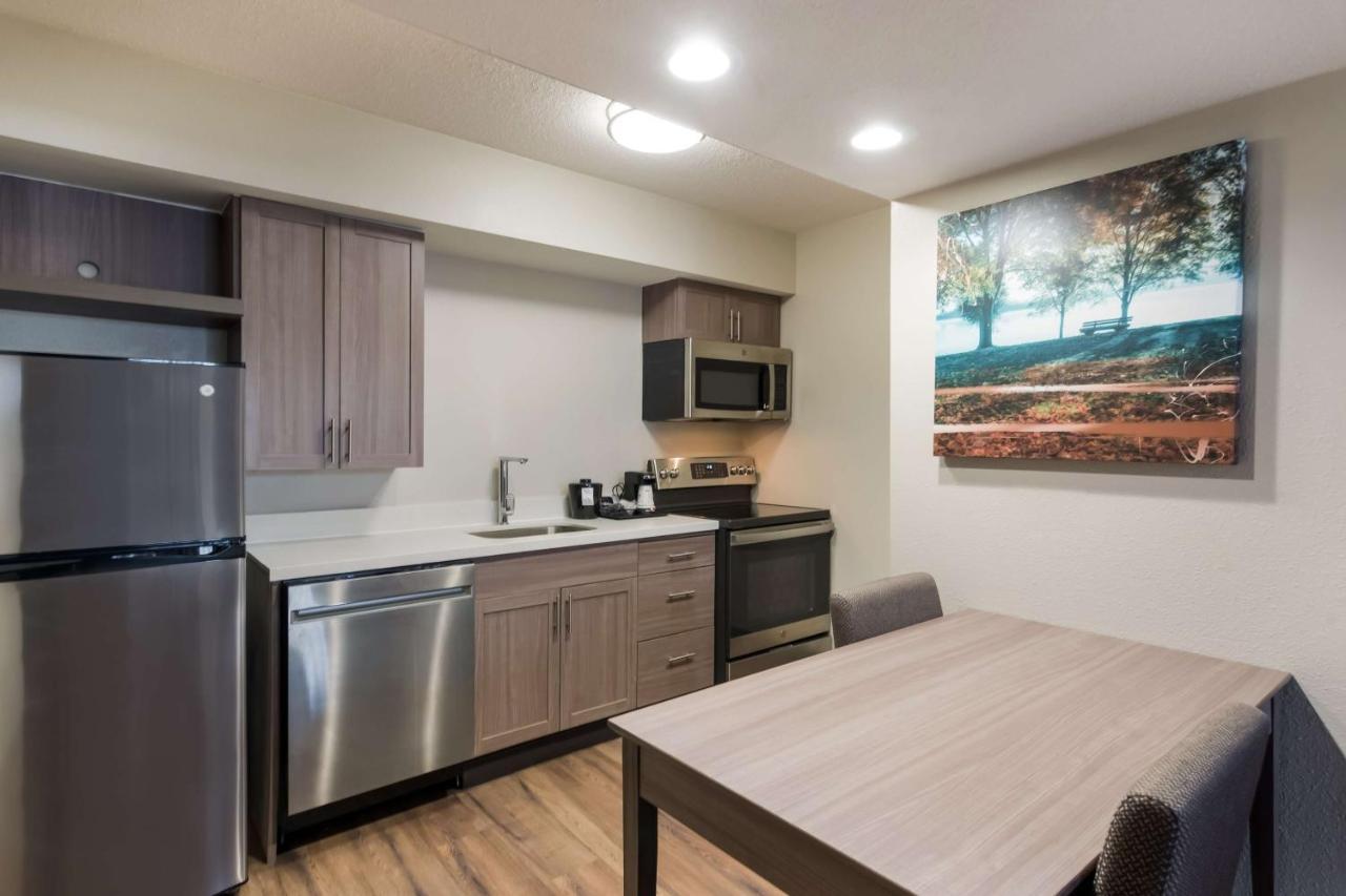 Best Western Fishkill Inn & Suites Экстерьер фото