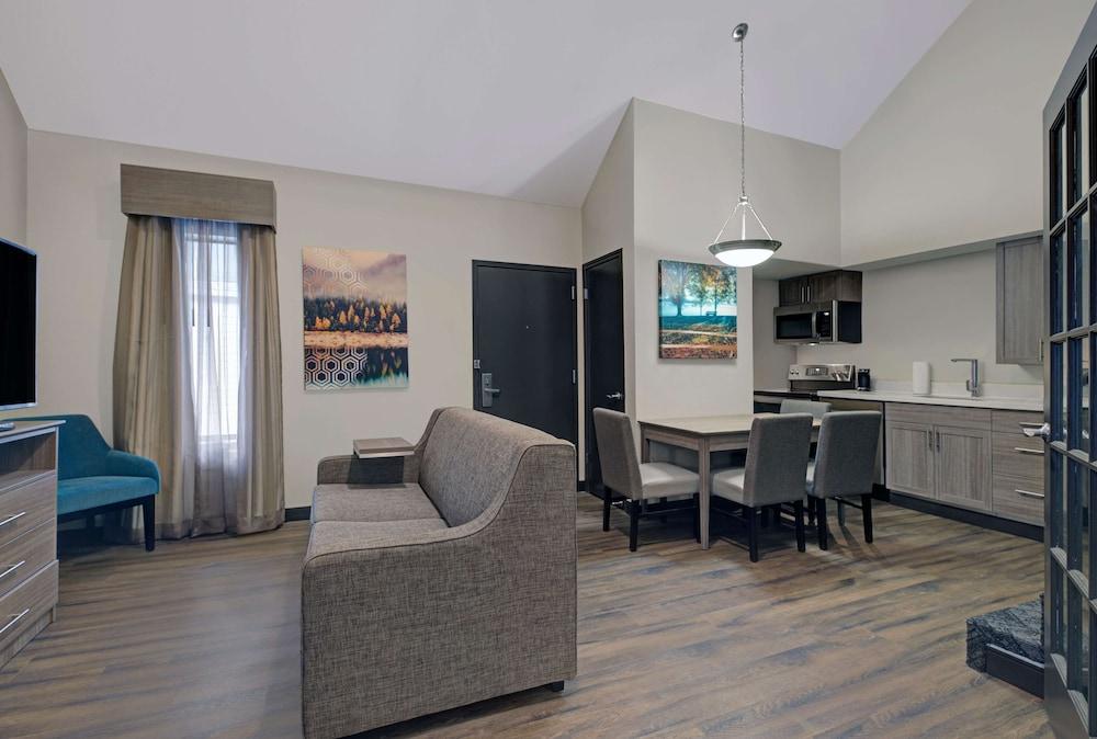 Best Western Fishkill Inn & Suites Экстерьер фото